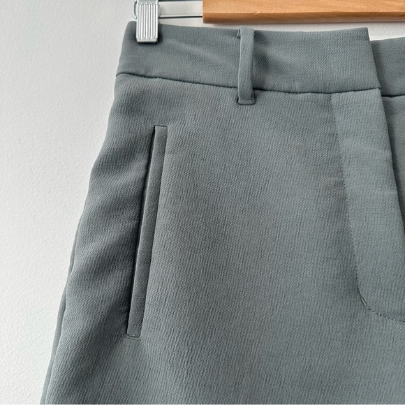 Stylish Women's Green and Gray Shorts - Picture 4 of 16